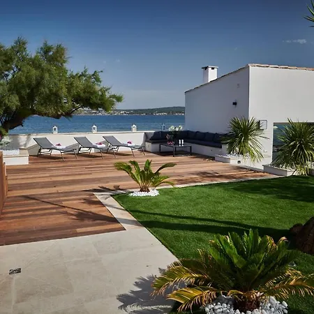 Willa La Petite Perle De Thau *