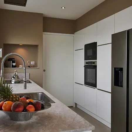 La Petite Perle De Thau