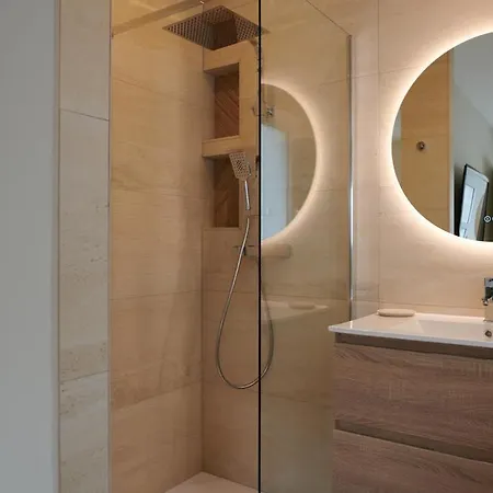 Willa La Petite Perle De Thau *