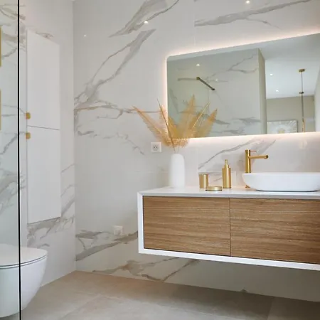 La Petite Perle De Thau *