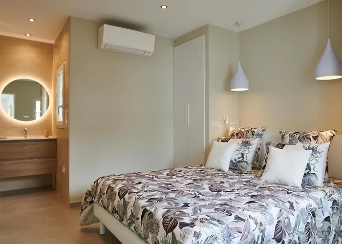 La Petite Perle De Thau *