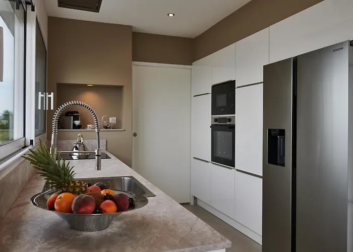 La Petite Perle De Thau